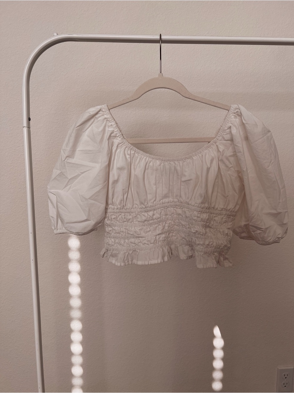 American Eagle Cropped Puff Sleeve Top